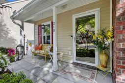 210 Darcy Avenue photo 4