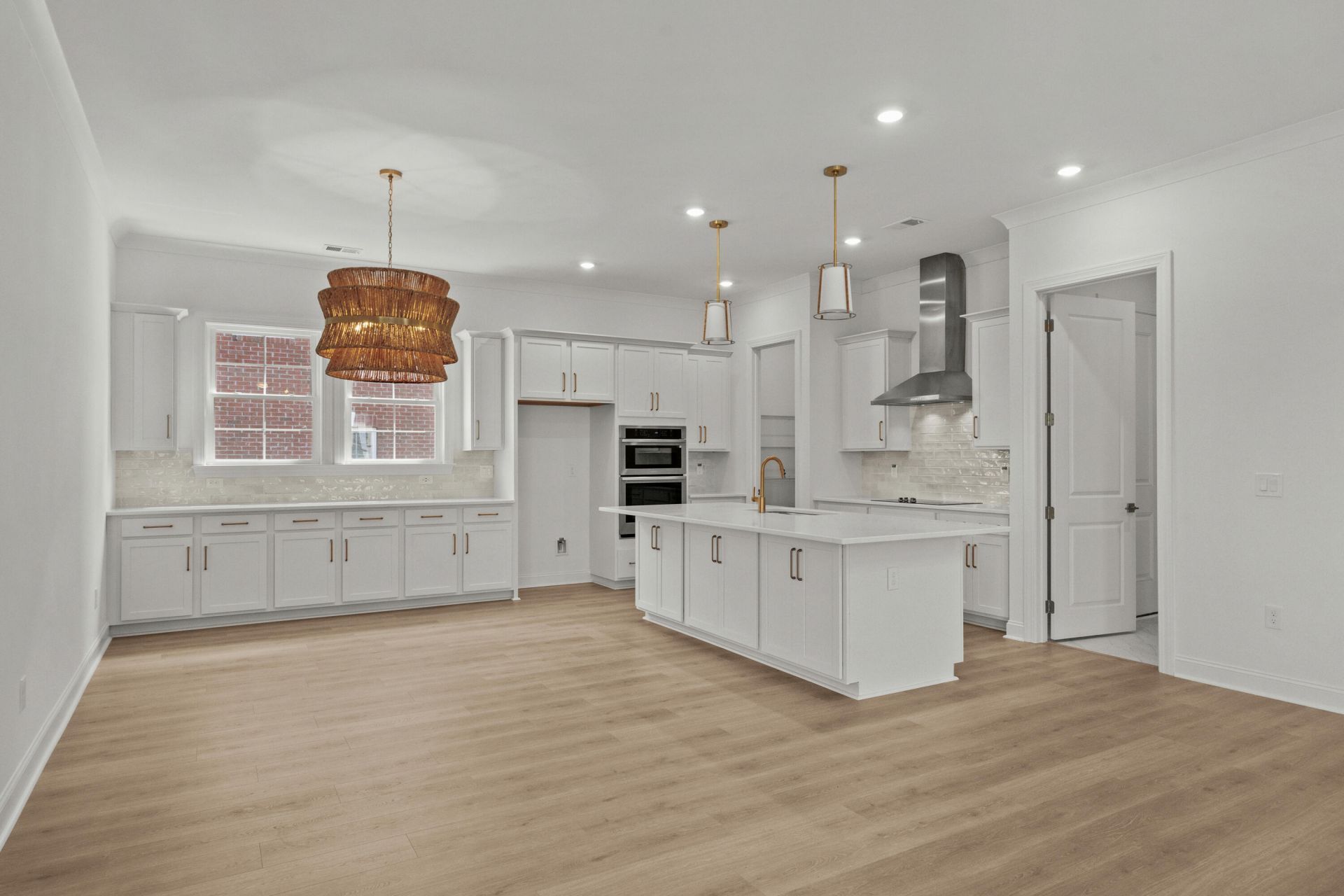 218 Creek Pointe Drive Photo 9
