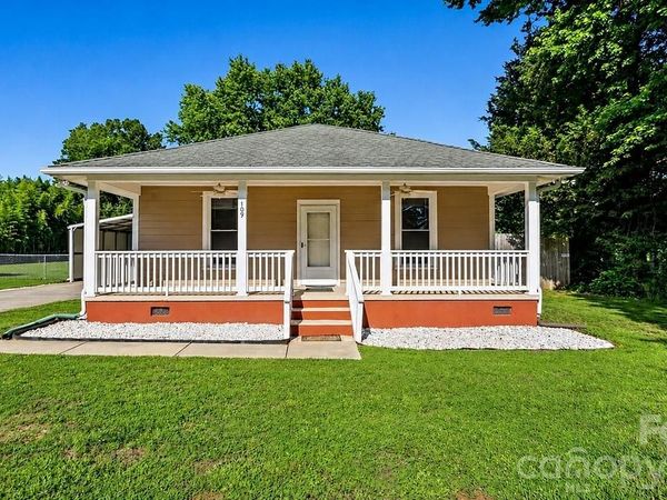 109 Globe Street , Mount Holly, NC 28120