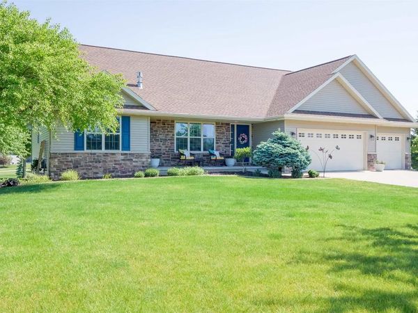 1024 N SUMMER BREEZE LANE, Greenville, WI 54942