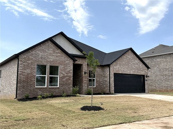 5353 Annika Avenue, Springdale, AR 72762