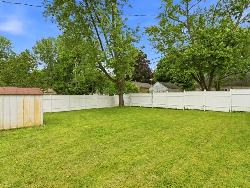 618 Eastmoor Boulevard , Columbus, OH 43209 Photo 9