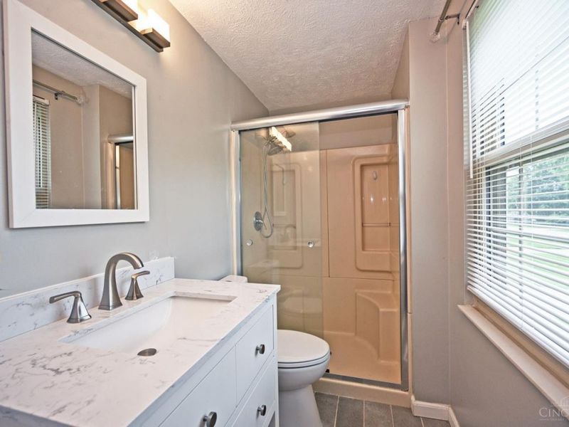 7868 Quail Hollow Court, West Chester, OH 45069 Photo 4
