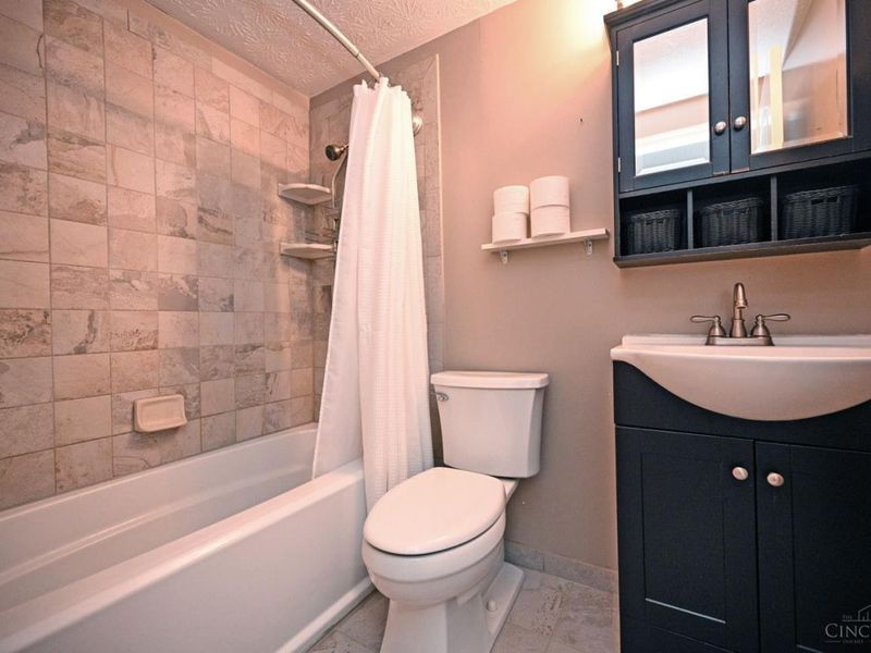 7868 Quail Hollow Court, West Chester, OH 45069 Photo 3