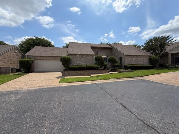 913 Wicket Court, Tyler, TX 75703