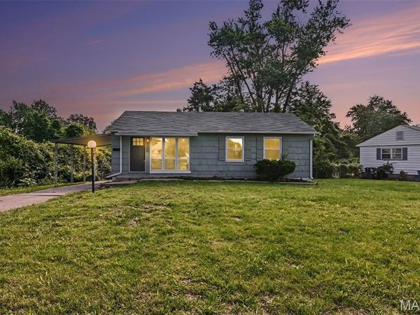 9800 Scottdale Drive , St Louis, MO 63136