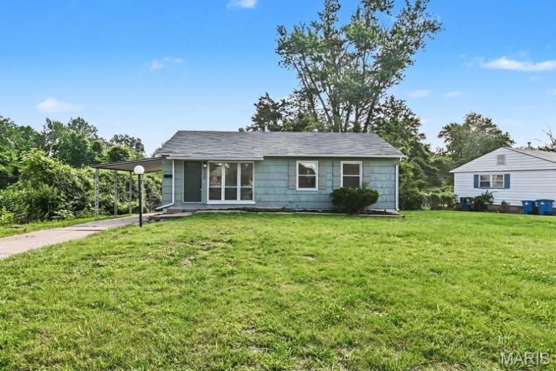 9800 Scottdale Drive, Saint Louis, MO 63136 Main Photo
