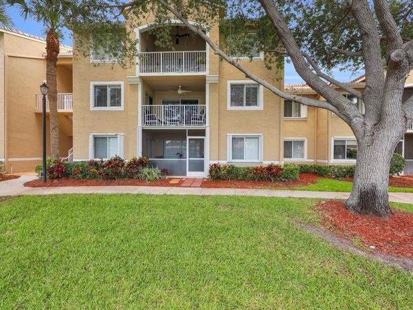 272 Village Boulevard, Unit Apt 7304, Tequesta, FL 33469