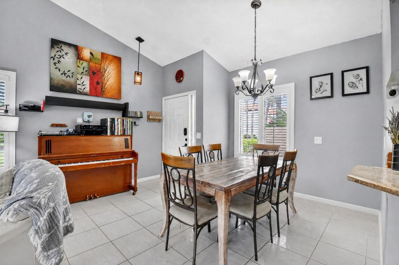 14 Via De Casas, Unit 104, Boynton Beach, FL 33426 Photo