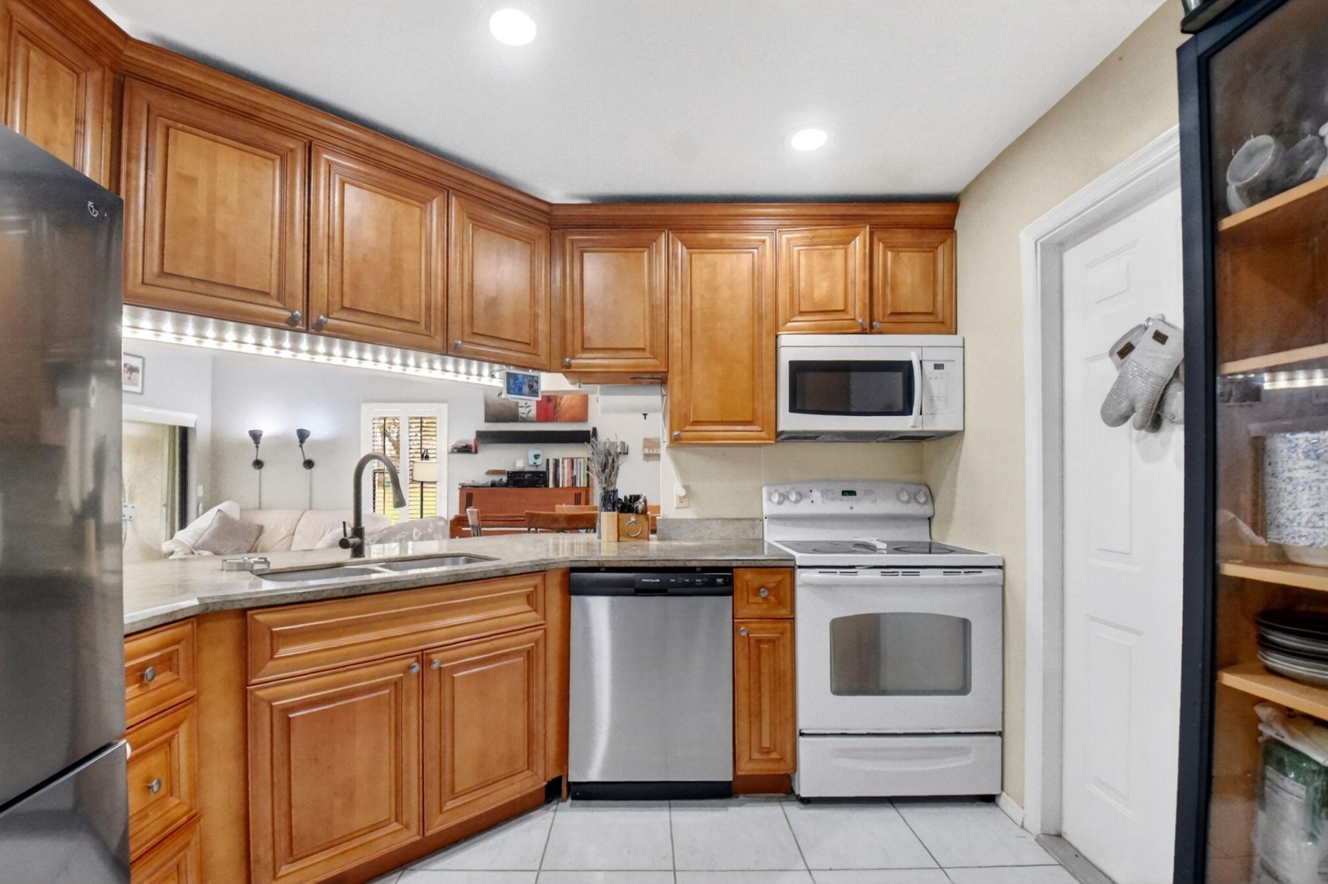 14 Via De Casas, Unit 104, Boynton Beach, FL 33426 Photo