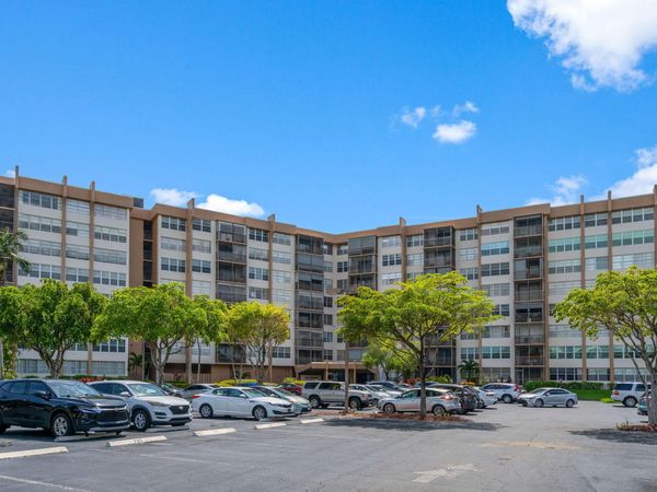 900 Saint Charles Place, Unit 221, Pembroke Pines, FL 33026