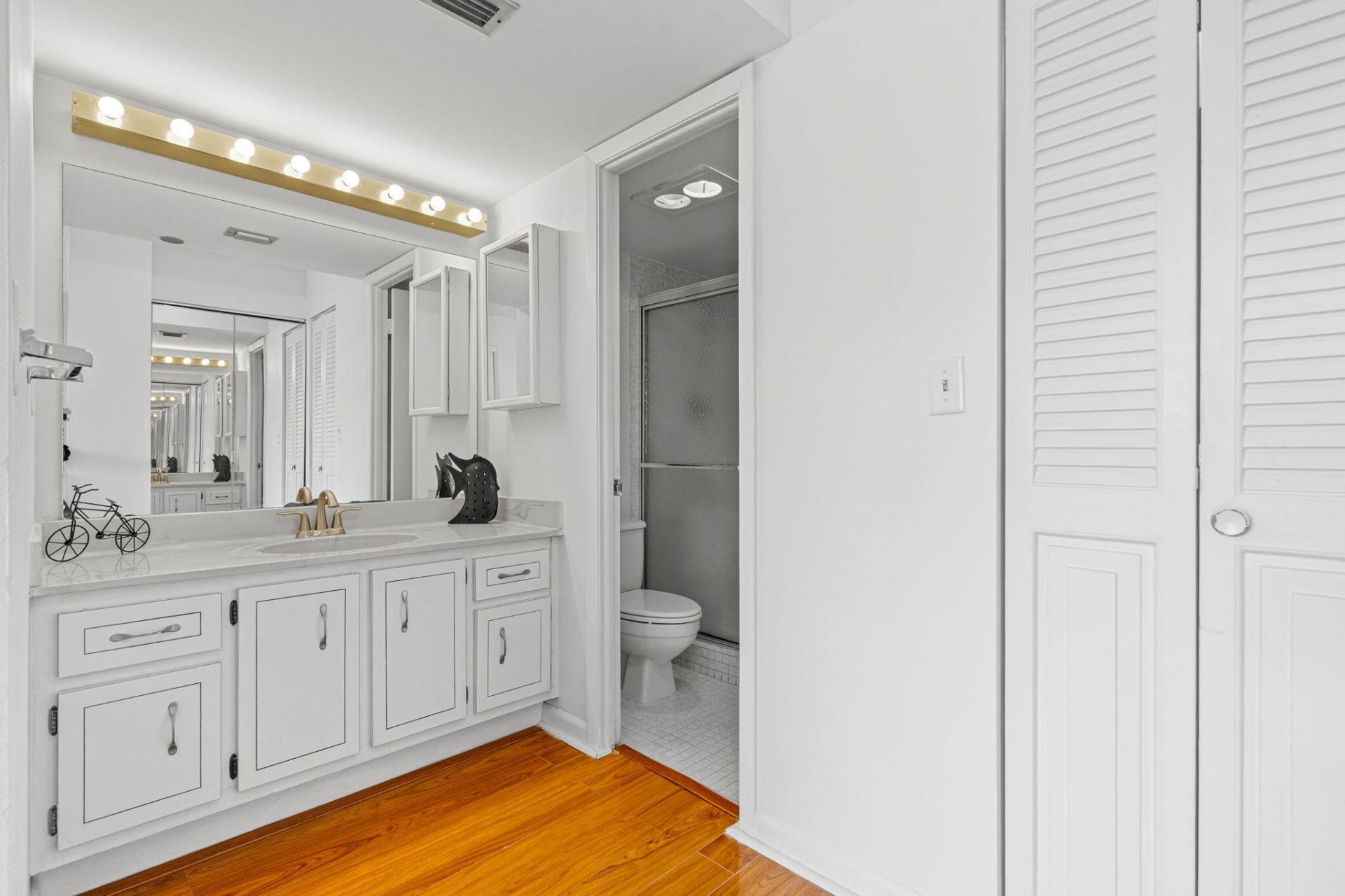 900 Saint Charles Place, Unit 221, Pembroke Pines, FL 33026 Photo