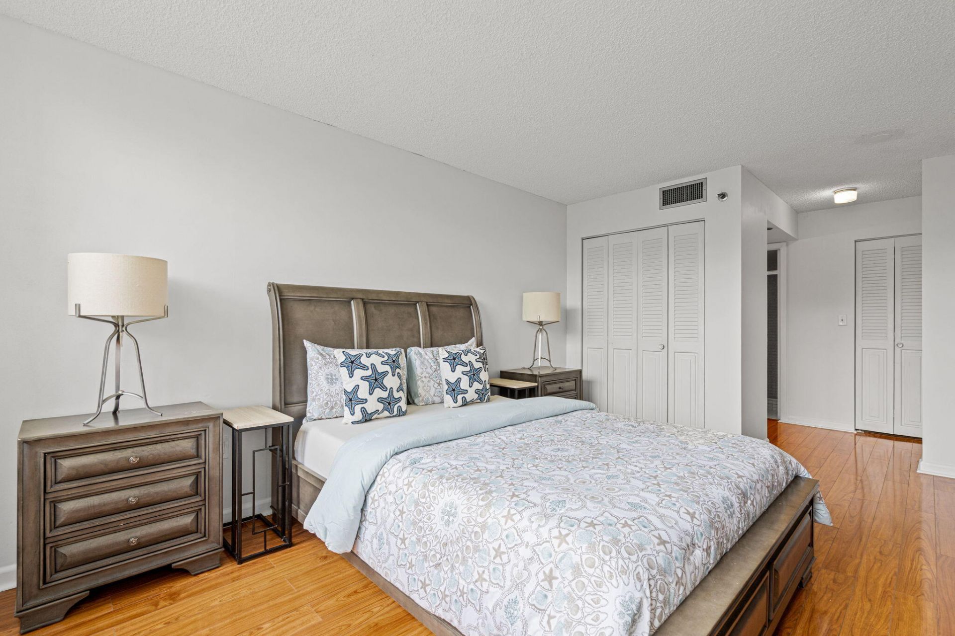 900 Saint Charles Place, Unit 221, Pembroke Pines, FL 33026 Photo