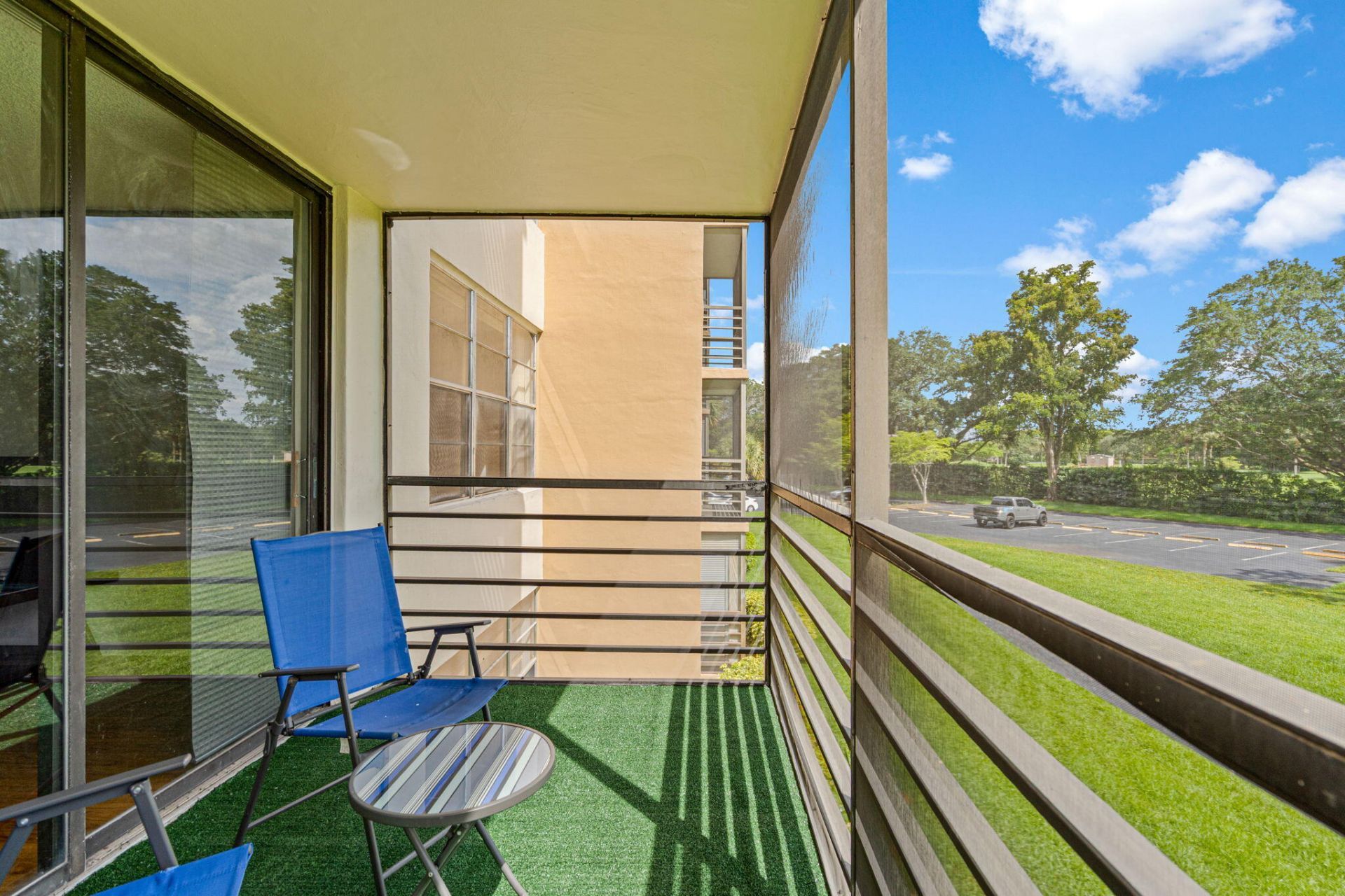 900 Saint Charles Place, Unit 221, Pembroke Pines, FL 33026 Photo