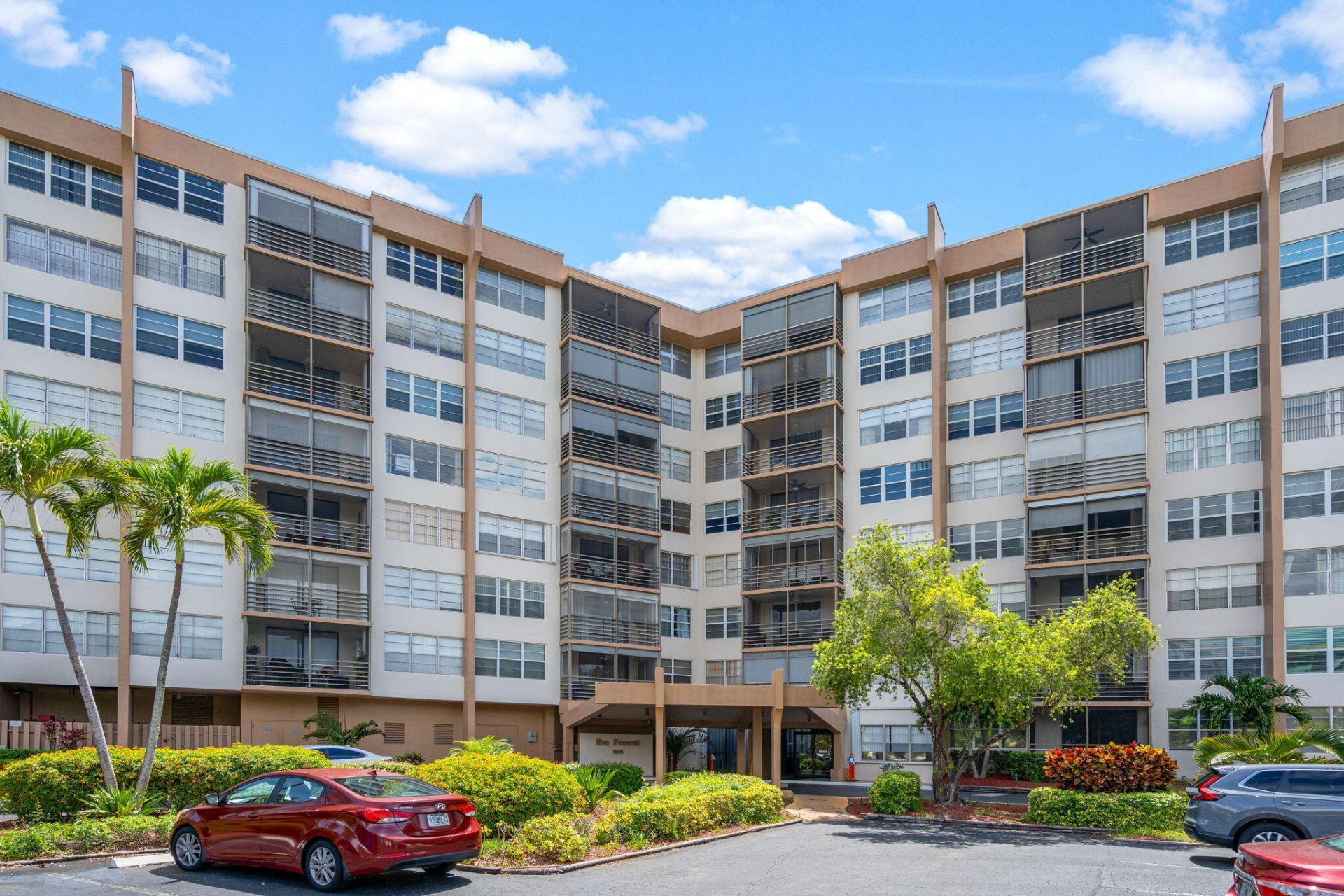 900 Saint Charles Place, Unit 221, Pembroke Pines, FL 33026 Photo