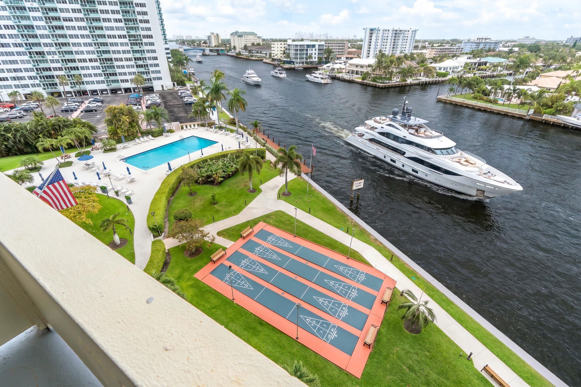 3200 NE 36th Street, Unit 806, Fort Lauderdale, FL 33308 Main Photo