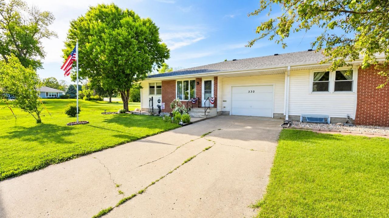 330 2nd Street Nw, Hartley, IA 51346 Main Photo