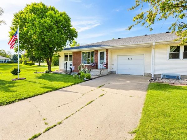 330 2nd Street NW, Hartley, IA 51346