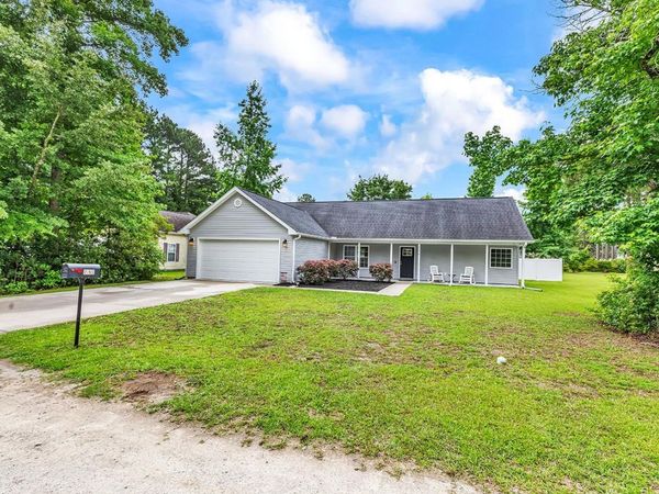 5630 Dinkler Ave., Loris, SC 29569