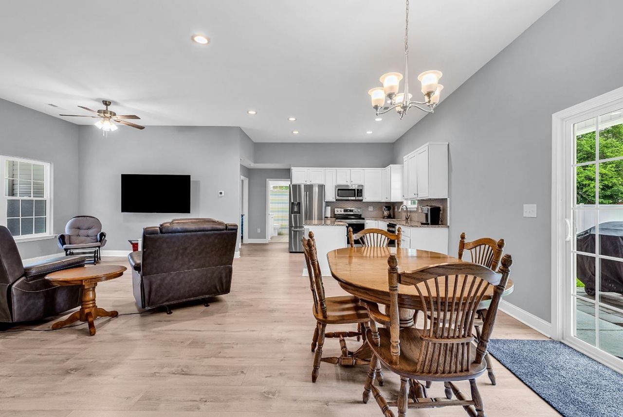 5630 Dinkler Ave. Photo 4