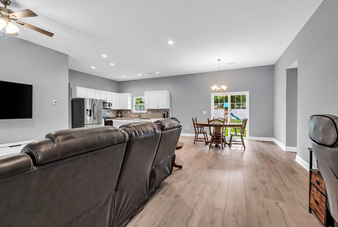 5630 Dinkler Ave. Photo 6