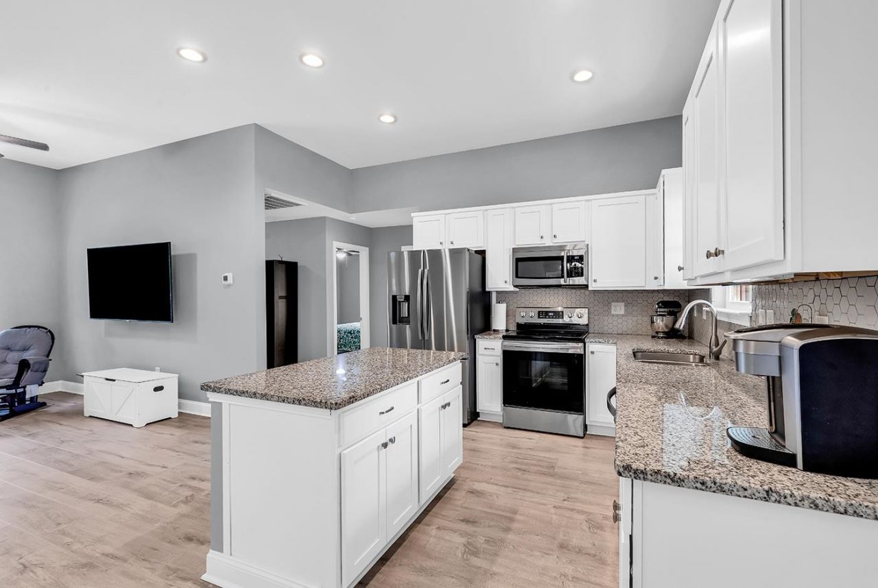 5630 Dinkler Ave. Photo 6
