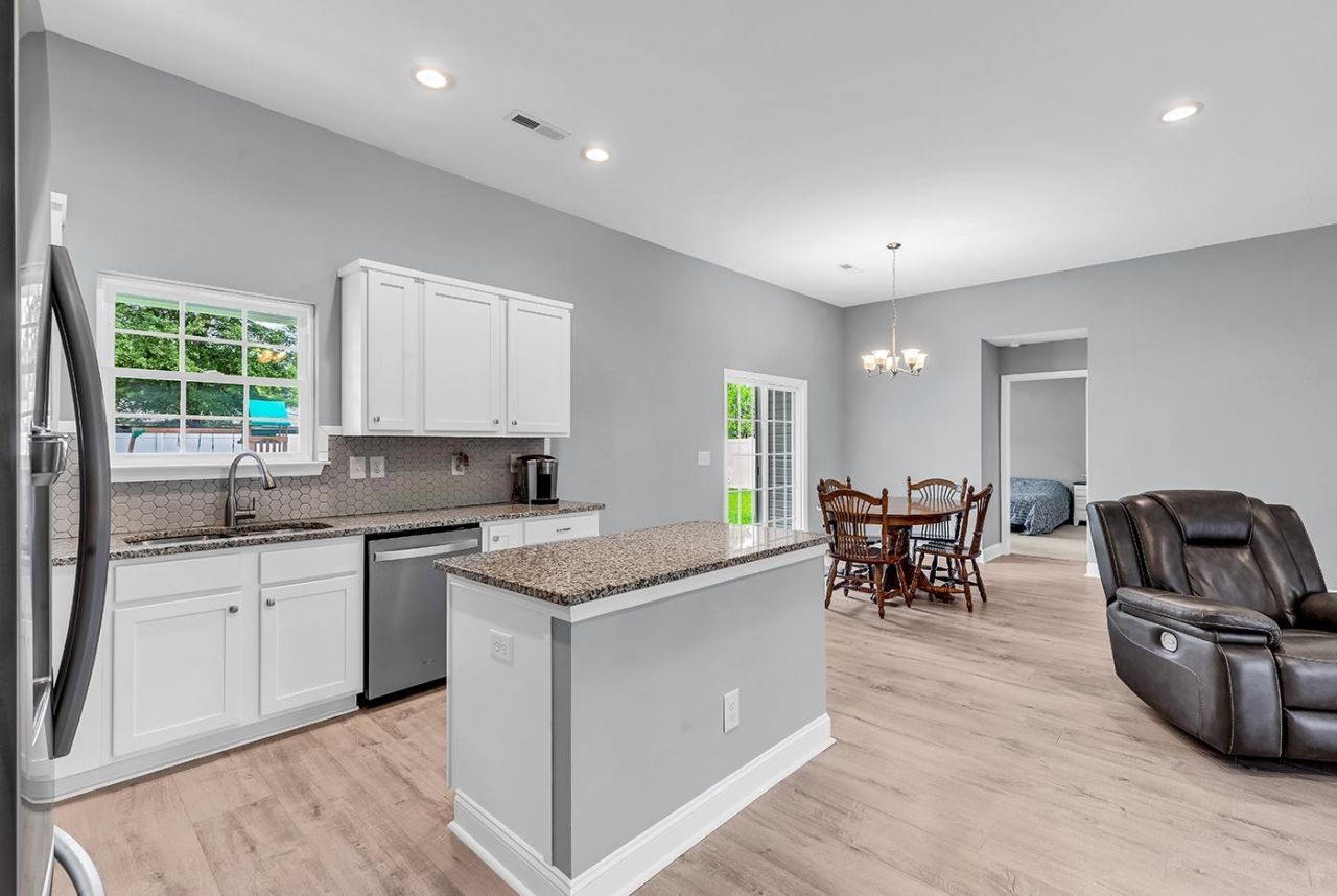 5630 Dinkler Ave. Photo 9