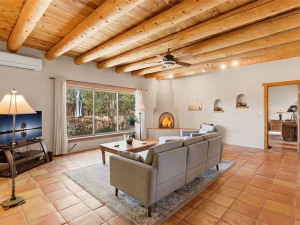 6 Moya Place , Santa Fe, NM 87508