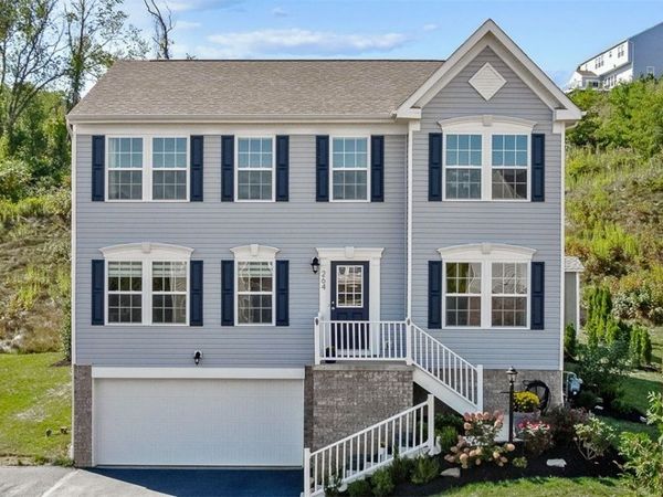 264 Lily Ridge Dr , Canonsburg, PA 15317