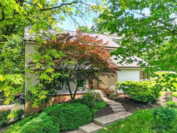 105 Northbrook Dr , Gibsonia, PA 15044