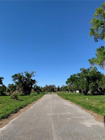 1050 Shady Oaks Ave , Labelle, FL 33935 Photo