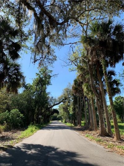 1050 Shady Oaks Ave , Labelle, FL 33935 Photo