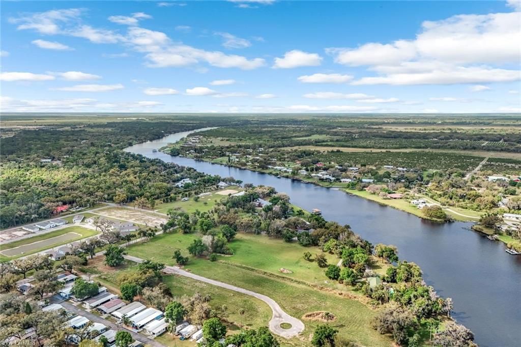 1050 Shady Oaks Ave , Labelle, FL 33935 Photo