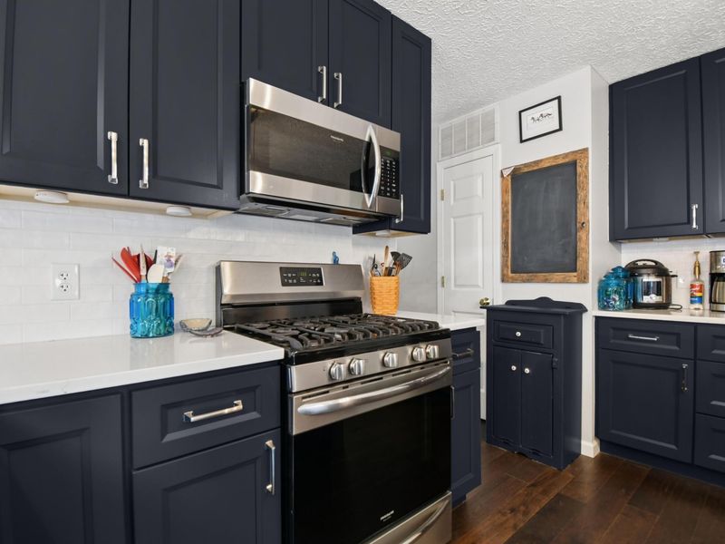 430 Flat River Street , Pickerington, OH 43147 Photo 9
