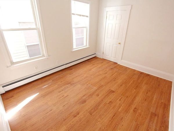 159 Cambridge St, Unit 3, Cambridge, MA 02141
