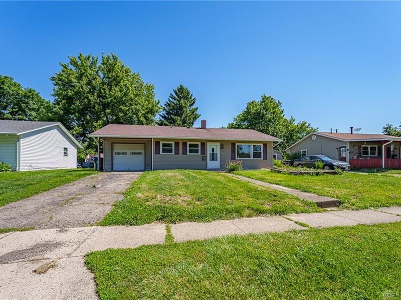 1091 June Drive, Xenia, OH 45385 Photo 2