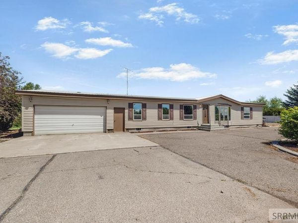 2766 W 3800 S, REXBURG, ID 83440