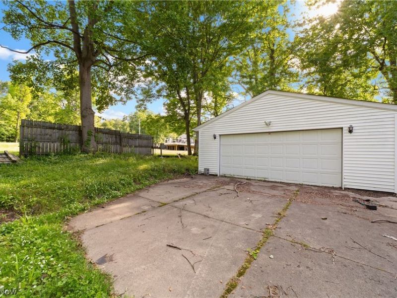 41511 Hazelwood Street, Elyria, OH 44035 Photo 16