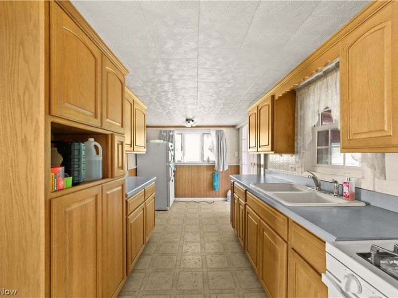 41511 Hazelwood Street, Elyria, OH 44035 Photo 6