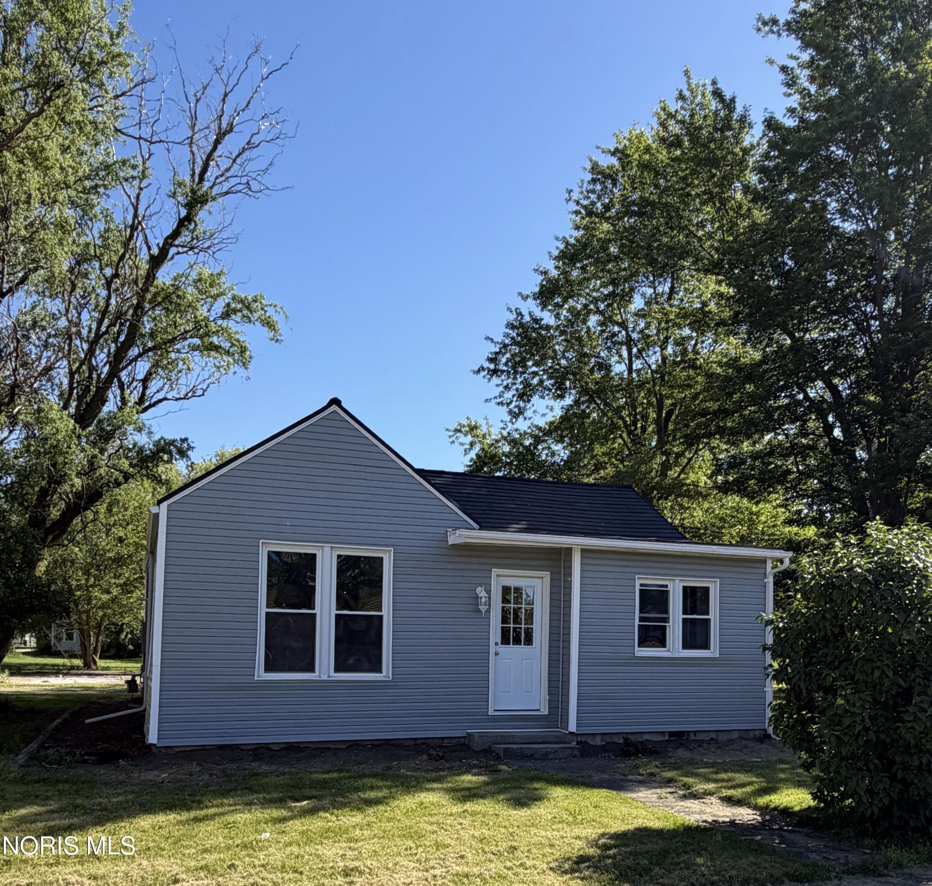 416 Railway Avenue, Holgate, OH 43527 Main Photo