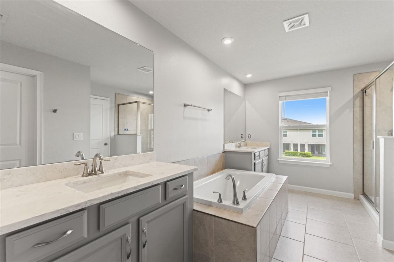 4221 Cloud Hopper Way, Lutz, FL 33559 Photo