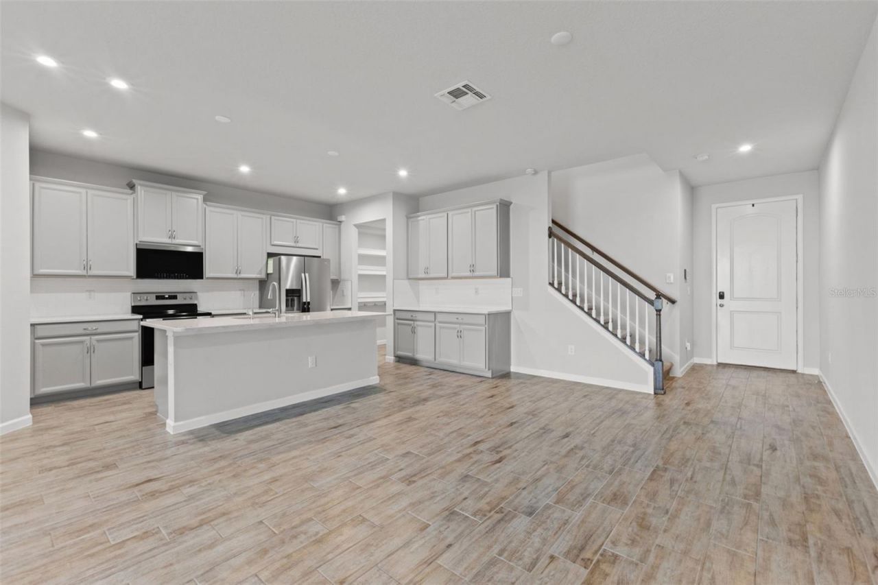 4221 Cloud Hopper Way, Lutz, FL 33559 Photo