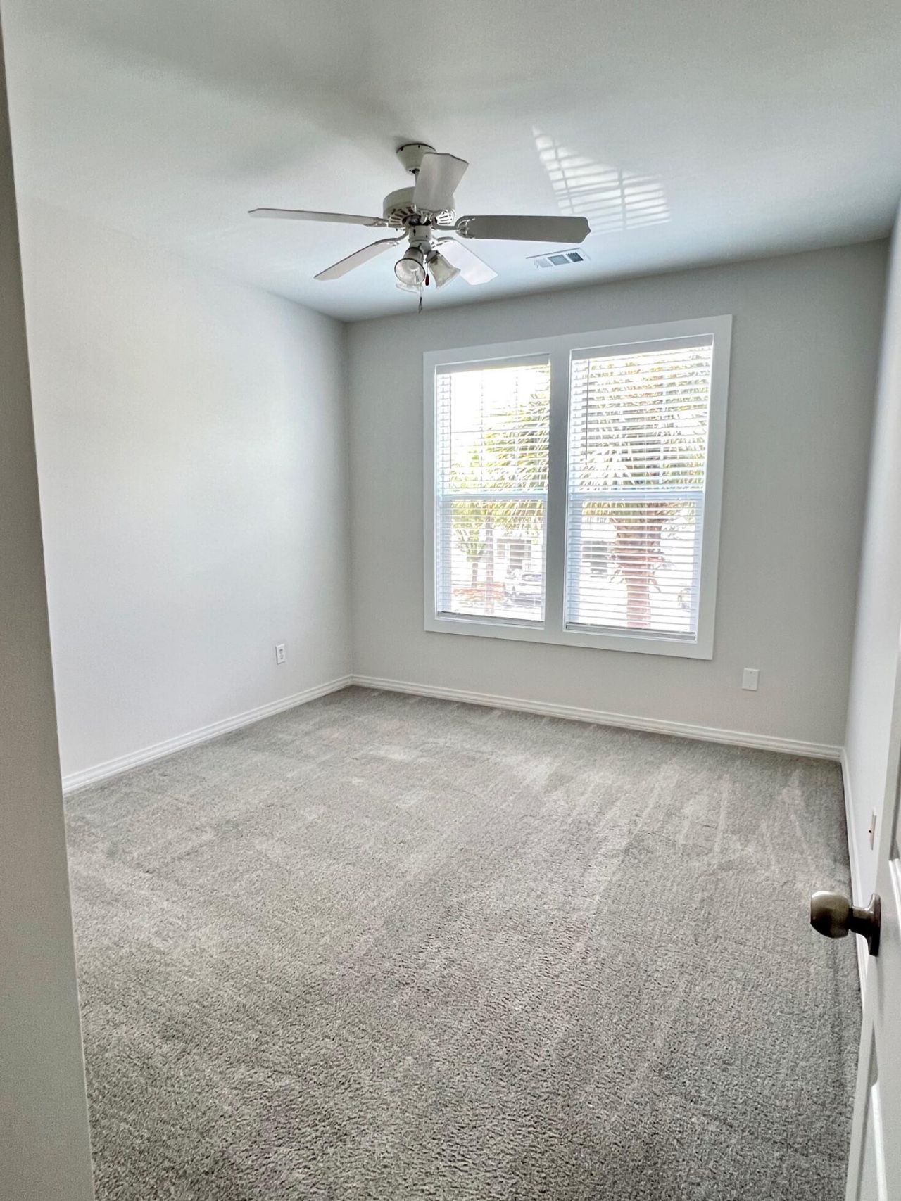 130 River Landing Drive Photo 8
