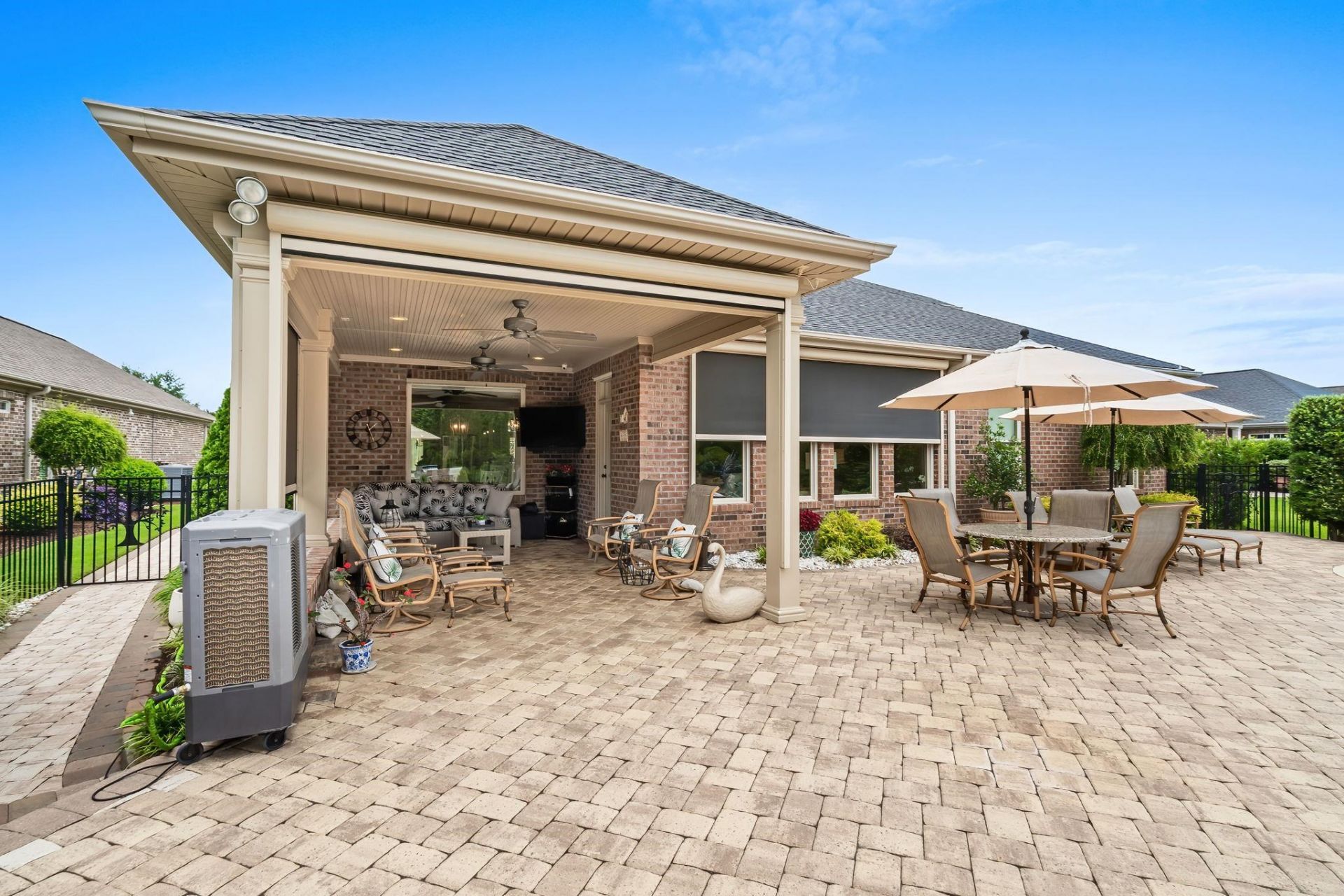 835 Cipriana Dr. Photo 4