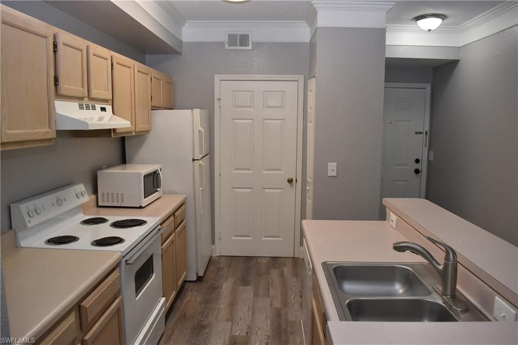 11561 Villa Grand , Unit 717, Fort Myers, FL 33913 Photo