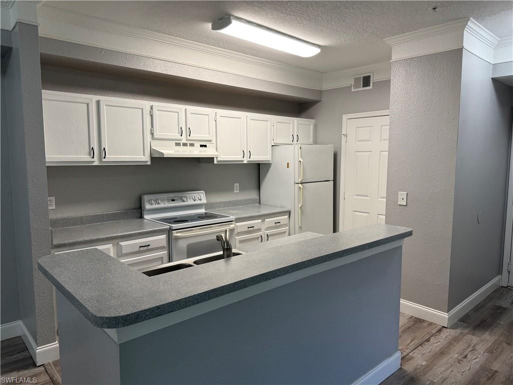 11561 Villa Grand, Unit 717, Fort Myers, FL 33913 Photo