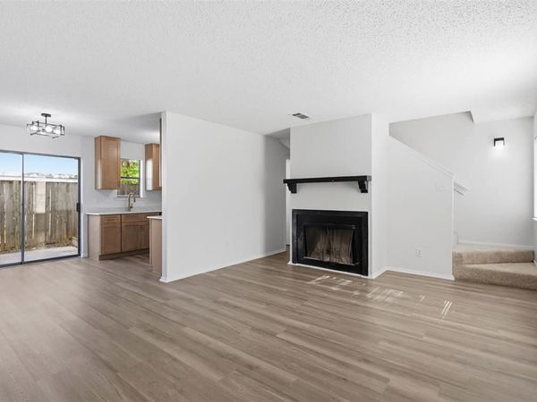 612 Ridgeline Drive, Hurst, TX 76053