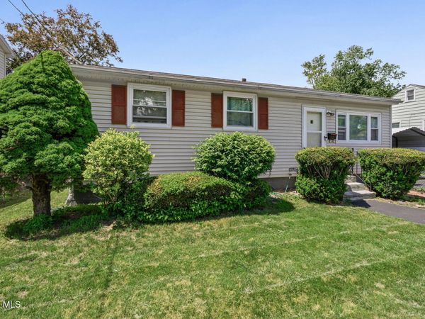 327 Manchester Road, Schenectady, NY 12304