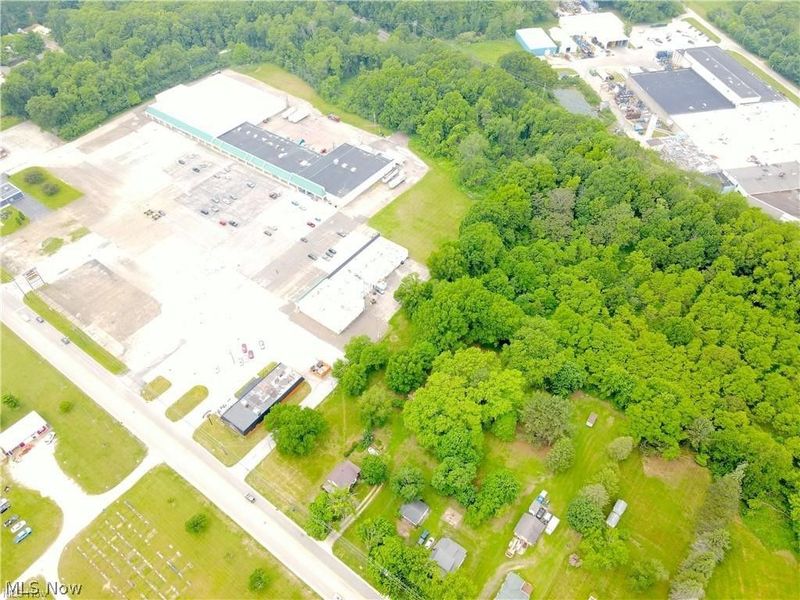 320 W Main Road, Conneaut, OH 44030 Photo 17