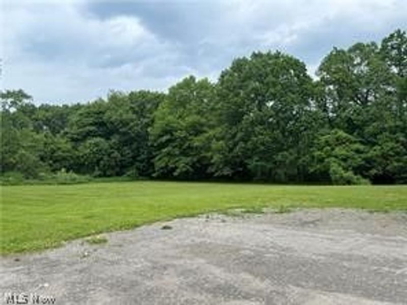 320 W Main Road, Conneaut, OH 44030 Photo 3